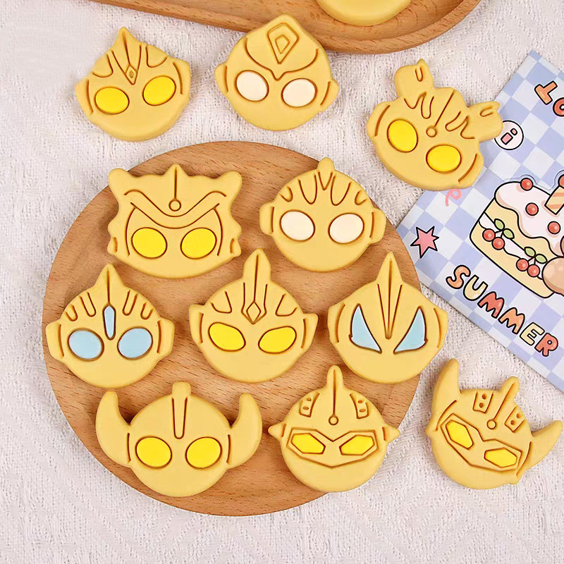 ホットアニメウルトラマンシリーズクッキー型漫画キャラクター創 - Kitchen And Baking のレビューと価格